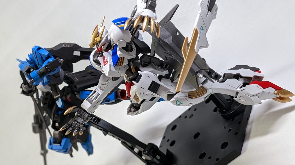 ヴィダールは合わせ目だらけでしたがめちゃめちゃカッコイイです