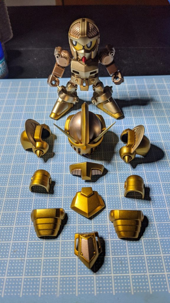 ゴールド3種＋カッパーです。カッパーは水性ホビーカラーです。