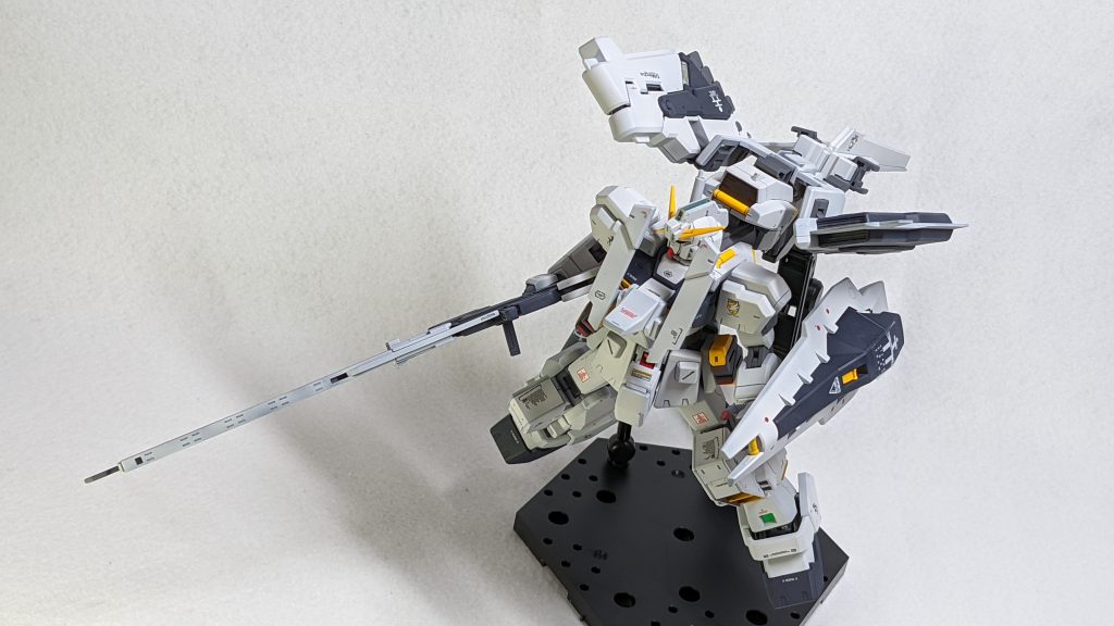 AOZ作品は中身は何にもしらないのですが機体がカッコよくてずっと気になってました