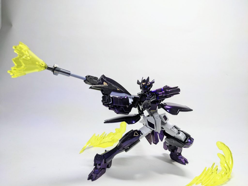 メダガブリューはライフルモードになり高威力な「ストレインリューム」を発射する…