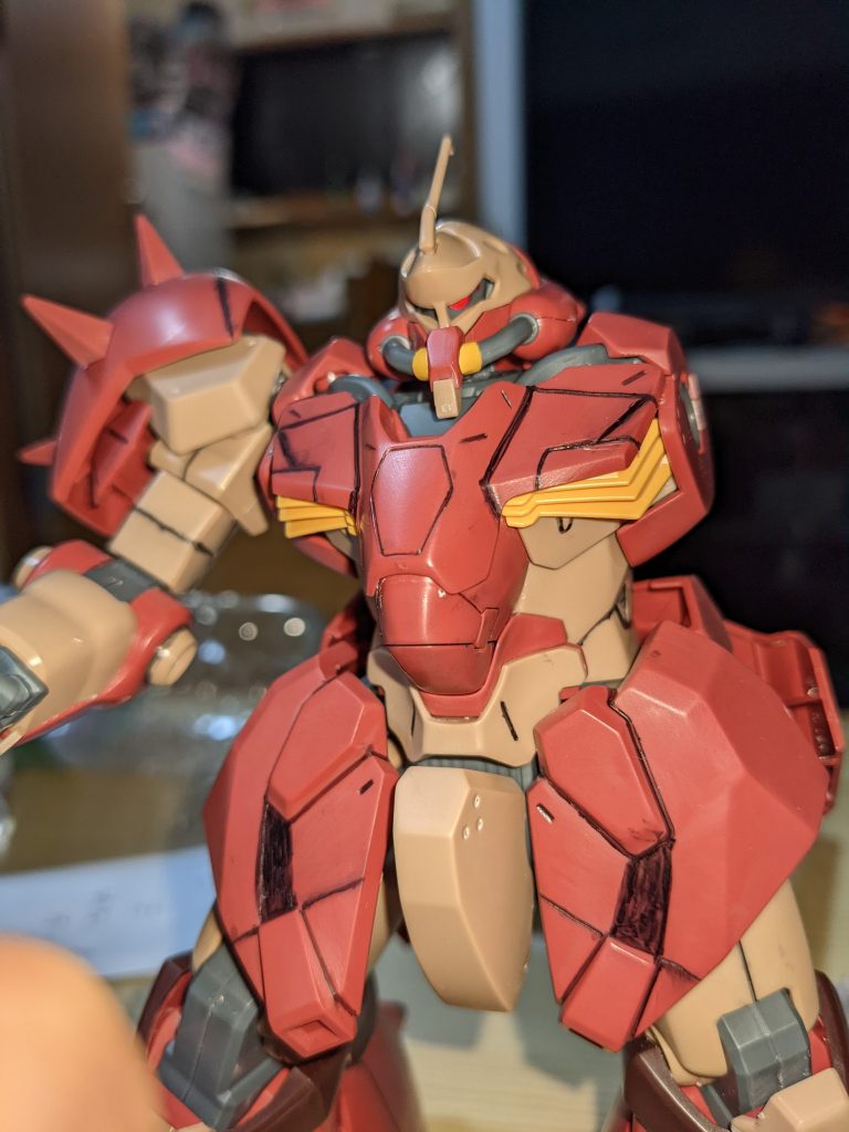 初のスジボリ、ですが掘りすぎて太くなってしまいました。反省！もう少し力を抜くといいらしい。