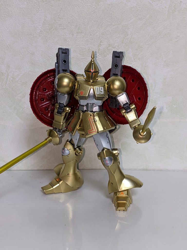 二刀流。ハイパーギャン子のサーベルとシールドは若干形状か違うものの、ちゃんとつけられて良かったです。