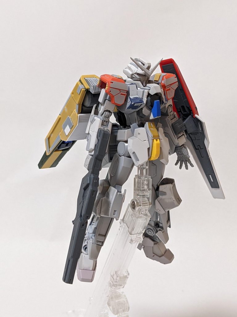 塗装前です。筋彫りやプラバン工作が完了して、ここまでで約2ヶ月かかりました。初めての挑戦でかなり試行錯誤しましたが、なんとか自分なりに納得出来る作品になったとおもいます。最後まで見てくださりありがとうございます。今度こそmgグフを完成させますので、完成時は見てやって下さい。使用キットhg リヴァイブ百式hg 旧アストレイhg age1ノーマルhg ガンダムプルトーネhg エクシアhg シナンジュhg サヴァーニャhg デュナメスhg GM-GMrg 00クアンタ