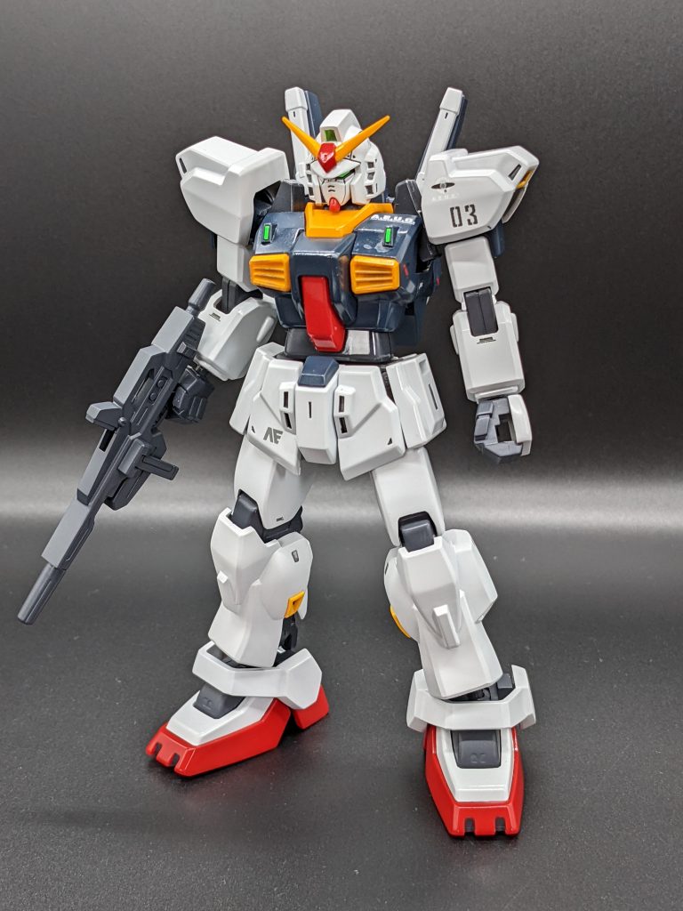 脚部の合わせ目消しがなかなか大変でした後ハメ加工レベルアップできた気がします旧hgucのほうが顔は好みです。