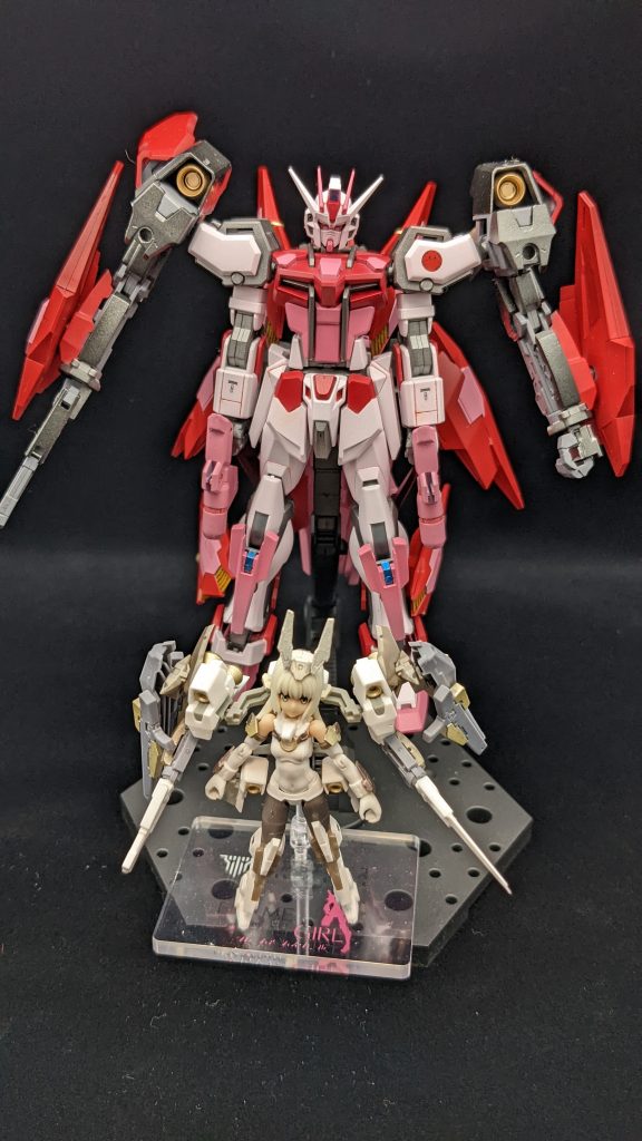 ハンドスケール バーゼラルドが、タイミング良く発売されたので、比較用に置いときます。サポート用モビルビットとして、正式装備に。。。