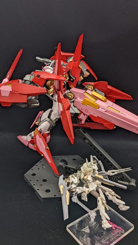 「背面は、バーニアいっぱーい」