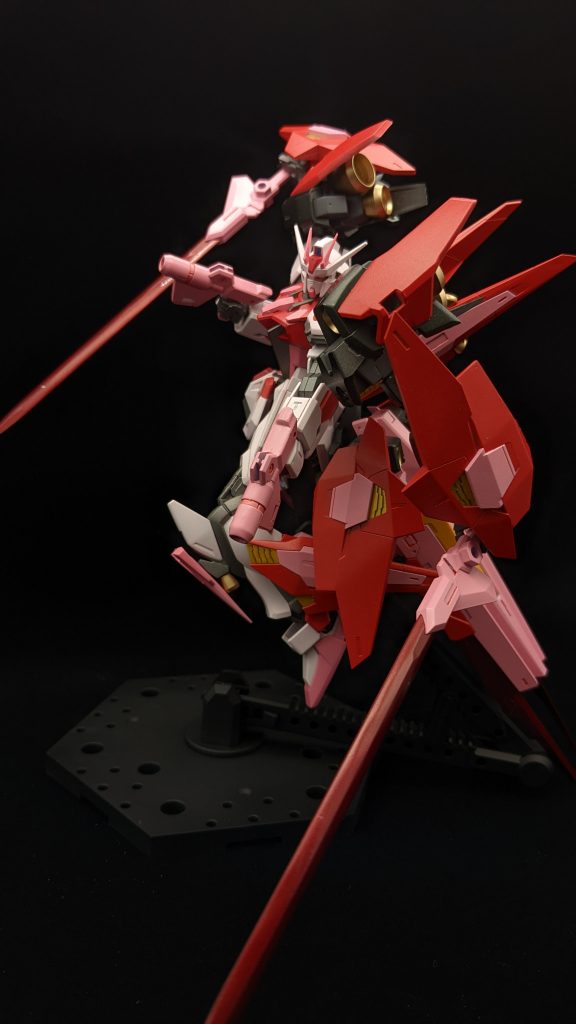 ブレードの間合いのほうが強そう。腕四本あるし、斬撃しながら銃撃できるし。。。