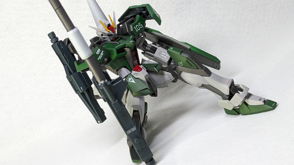 待機ポーズ。余計なパーツがないのでばっちり自立してくれます。