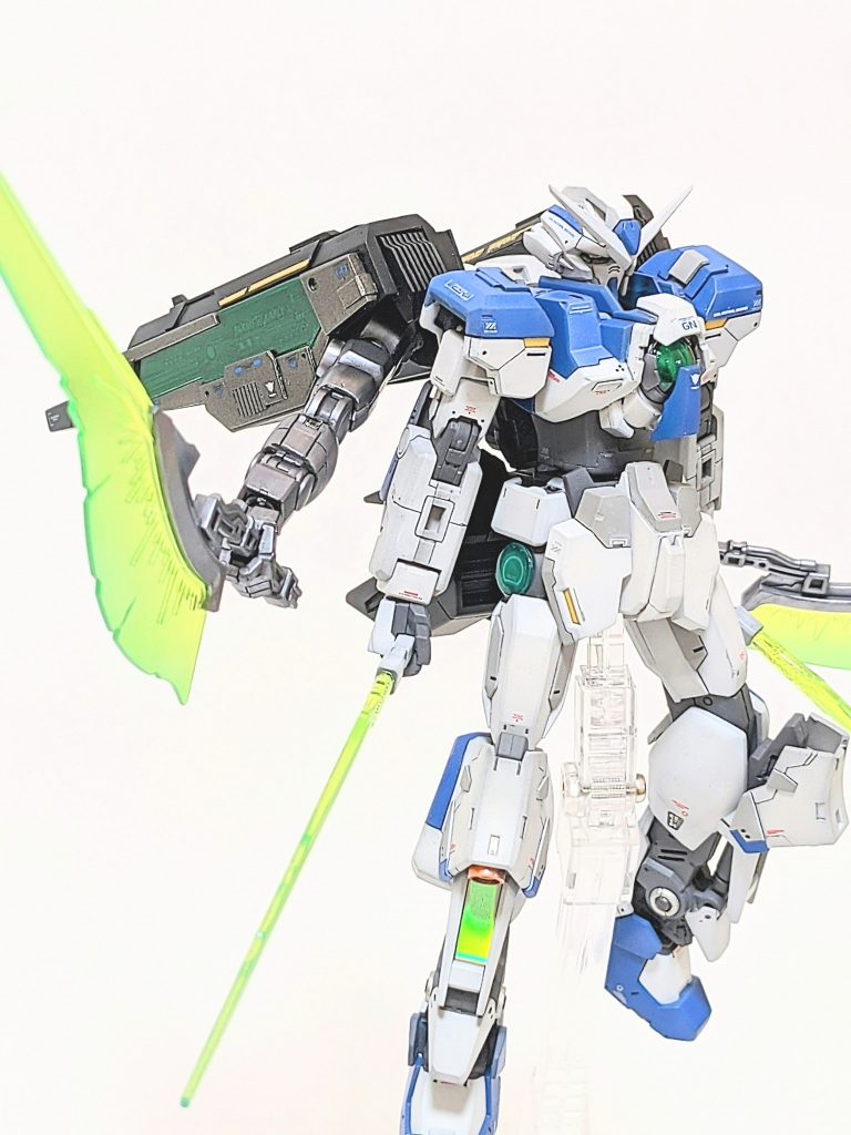 なかなか気に入ったビームサーベルがなく、結局シナンジュのものをそのままつかっています。