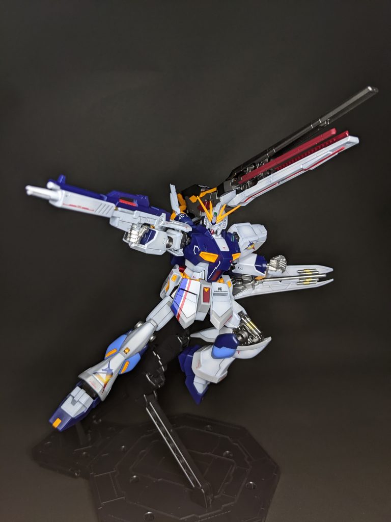 右足、左肩のパーソナルマークはテトロンシールを使用してますが、余白部分をカットし艶クリア→艶消しでなるべく目立たないように貼り付けてあります。