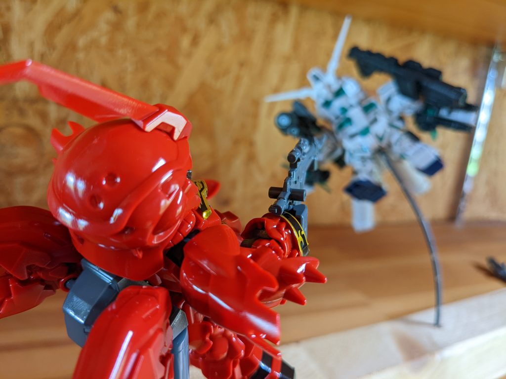 一応宇宙空間で銃撃戦をしております。