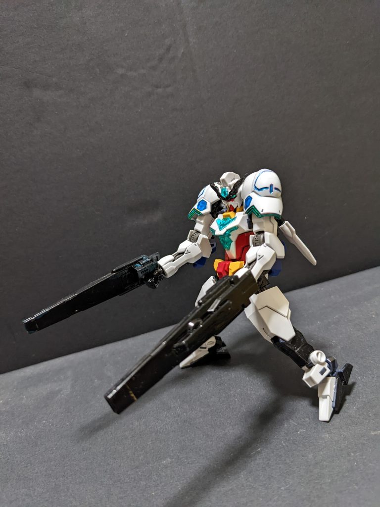 他のビームライフルより、口径が広く、威力、貫通力が高くするよりも攻撃範囲を広くした。