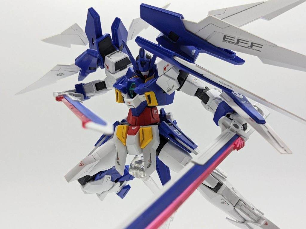 【対艦刀エクスカリバー】今回一番やりたかったこと。巨大剣はやはり単純にかっこいい。ちなみに、機体名AGE-2SのSは、何の捻りもなくsword(剣)のSですが、2Sで、二振りの剣という意味も込めています。