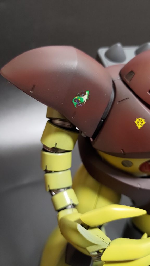 グリーンサイレン隊のマーク　実際はズゴックが主戦力だそうですが末期にはゴッグも配備されていたとのことなのでアリかと　ぶっちゃけ使い所が難しいのでここぞとばかりに貼った訳です