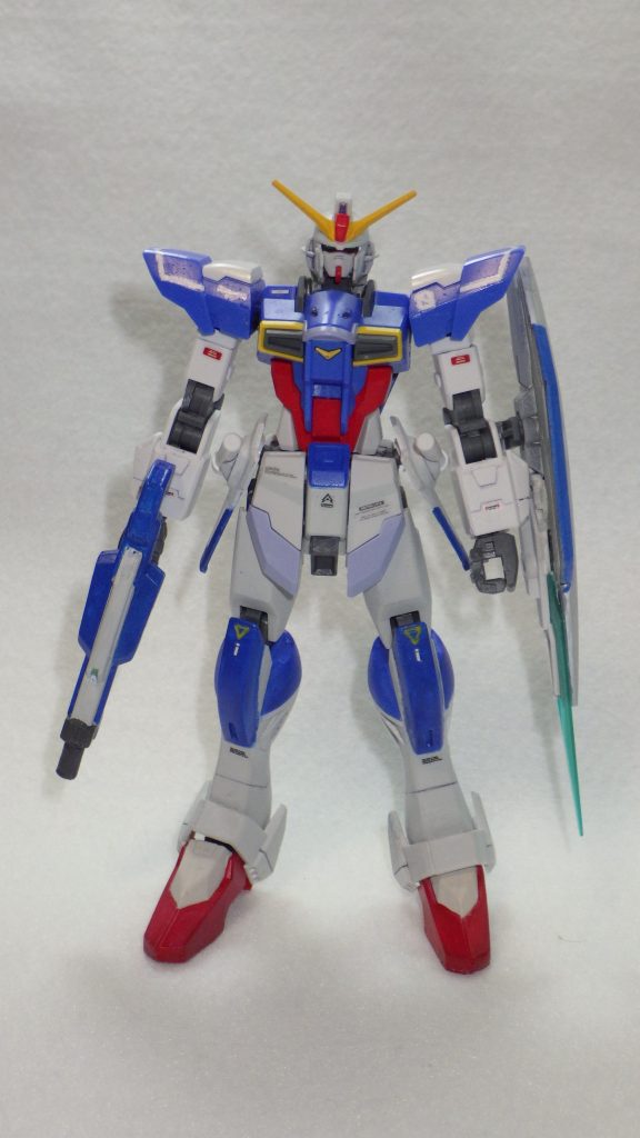 ZGMF-X56SS　インパルスガンダムサイファーインパルスガンダムをベースに、扱い易さを重視してカスタムビルドを行ったガンプラ。ビルダーが初心者ということもあって、あまり尖った特殊能力等は持たず、武装も基本的な物に収まっている。サイファーとはアラビア語で「０」を意味し、「自身の原点」としての意味を込めて名付けられた（という設定）。