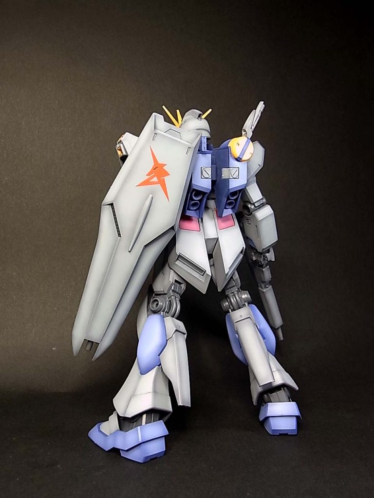 今回、塗装だけを楽しんだ製作となりましたが十分に満足のできる時間となりもうすべてのフォーマットがEGでよいのではと思うほどのキットの完成度でした。ぜひ、このフォーマットでジオン系量産ＭＳを出していただきたいものです。ザクのないラインナップなど風間ゆみのいないAV界のようなものですから。