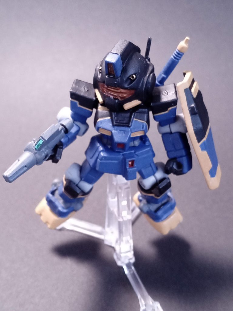 ライフルのセンサー部分にラピーテープはってます。