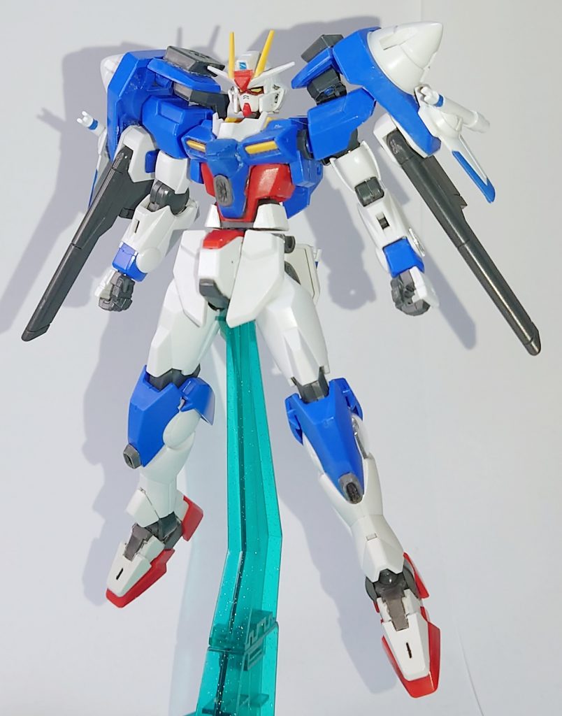 ライトモードフリーダムモードからさらにライフル2本とバラエーナ2本と翼を外しこれ以上外せるものが無くなった軽量形態。