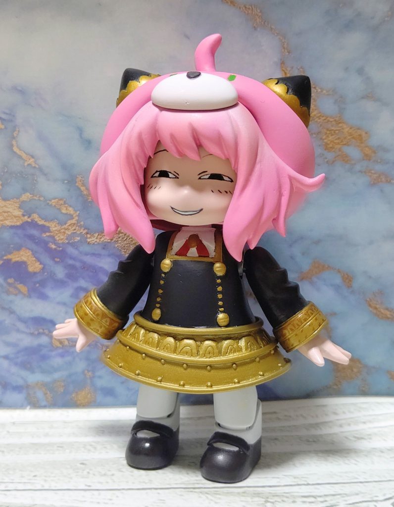 そしてあのアーニャスマイル。｢なんだその小馬鹿にしたような笑いはー！！｣