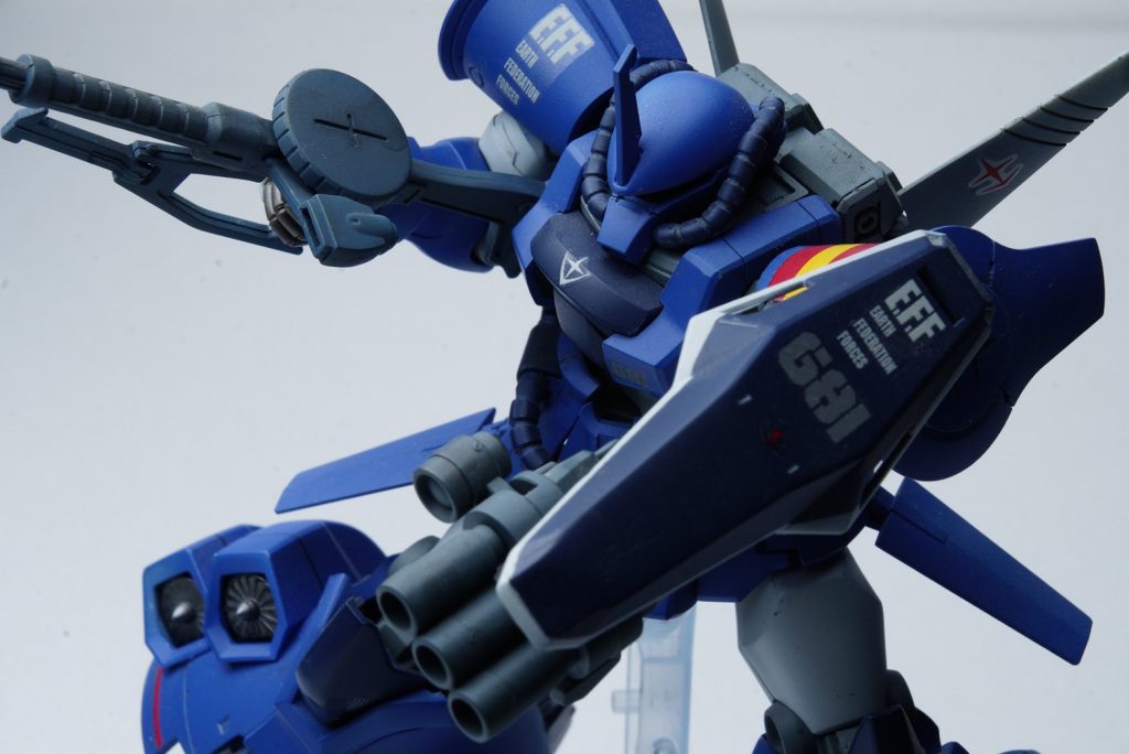 アクションやはりアクションベースに乗せたほうが空中戦が可能な機体は絵になりますねぇとりわけ大した改造も無いですがグフ・フライトタイプのキットはボリューム感があるためカッコ良いキットの部類に入ると思うのでオススメですね✨