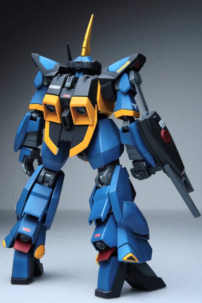 リヤビュー。バックパックをマークⅡタイプにしようかとも思いましたが今回はキットの良さを前面に出したかったのでそのまんまです。