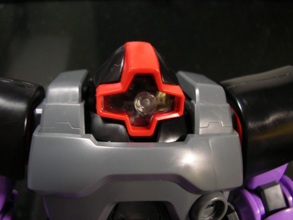 改造前のモノアイはこんな感じでした。…このままでも別に良かったかもなぁ。