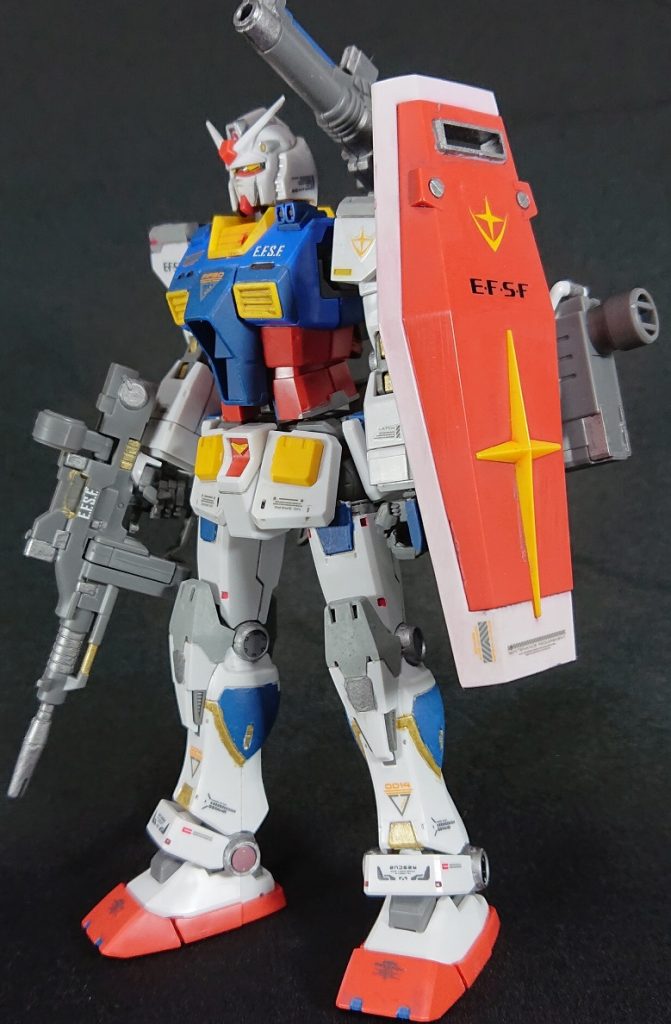 サイドショット１、スプレーやエアブラシが現在使えない環境なので筆塗りしましたがムラや塗漏れが。。。金銀、クロム系の筆塗りは本当に難しい。。。