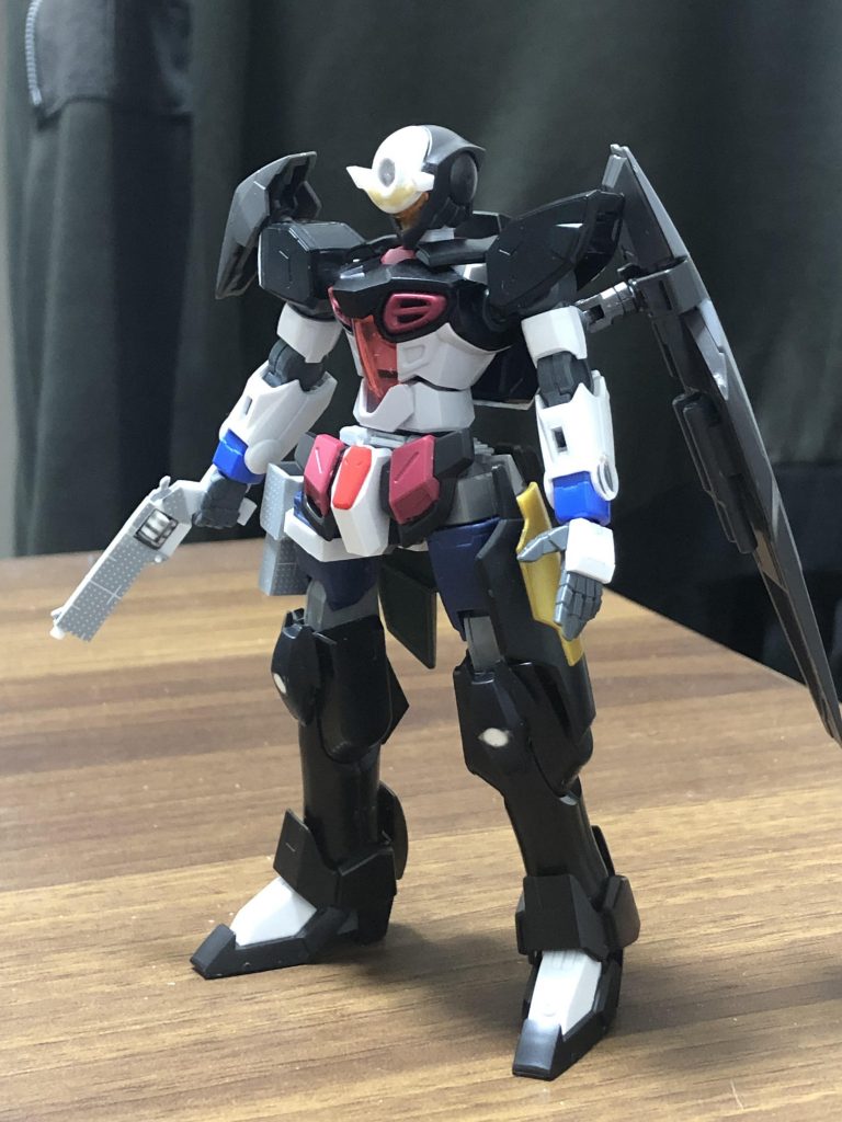 初期デザインです。完成後と比べると、少し物足りなさを感じました。また、背中が少しありきたりな感じがしたので、色々悩んだ末、今の状態になりました。