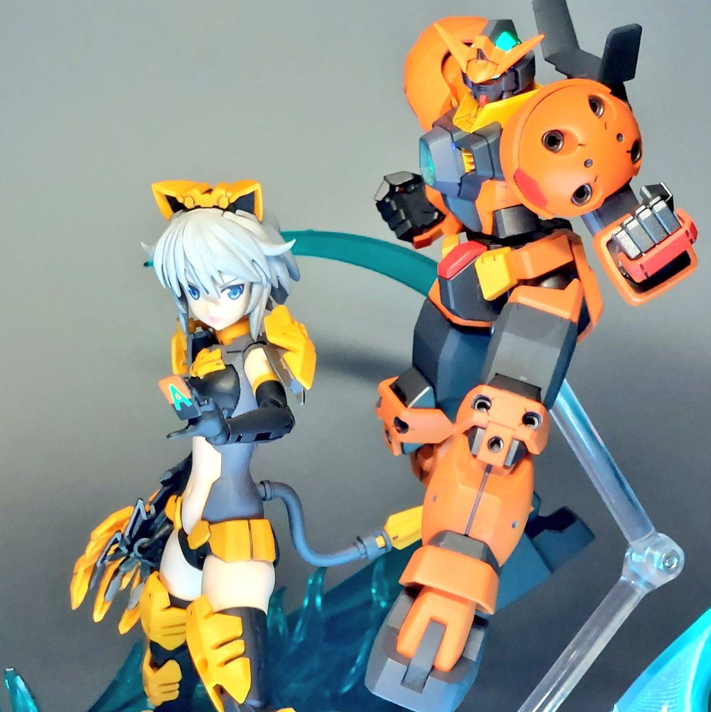 タイタス〘 理不尽に抗う気概があるのなら、私が手を貸そう〙ライカ「ーーードレスコード『タイタス』、アドオン!!!」やっぱり女の子が装着変身するならカード型デバイスだよな! という平成脳全開でちまちまプラ板をマスキングして作りました『A』のドレスカードです