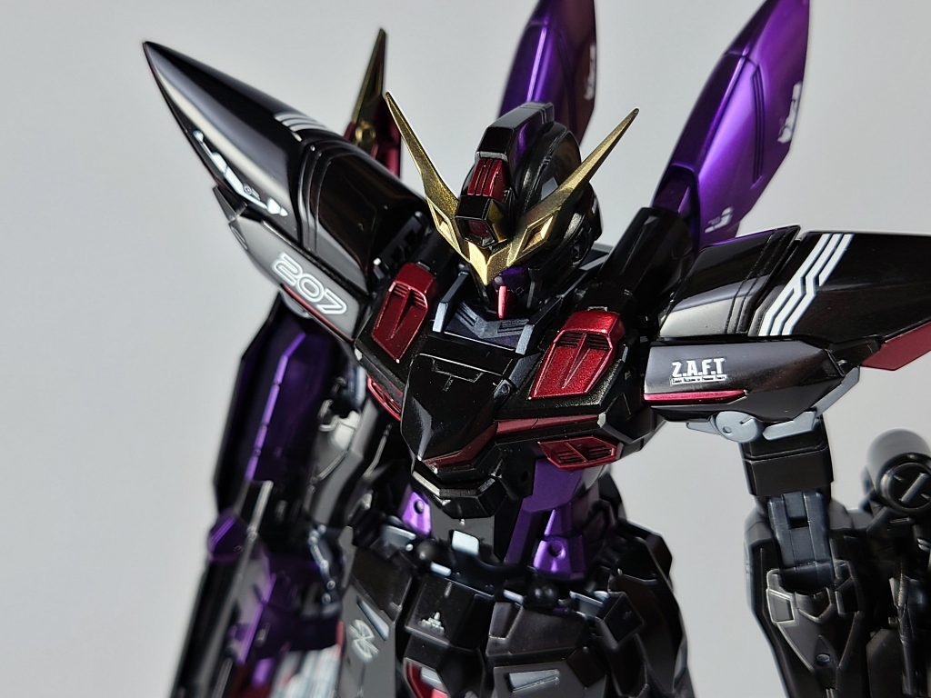 撮影はいつも使ってるマットブラックで行いましたが、試しに撮ってみた白背景の方がシャープな感じが出て良かったかも。