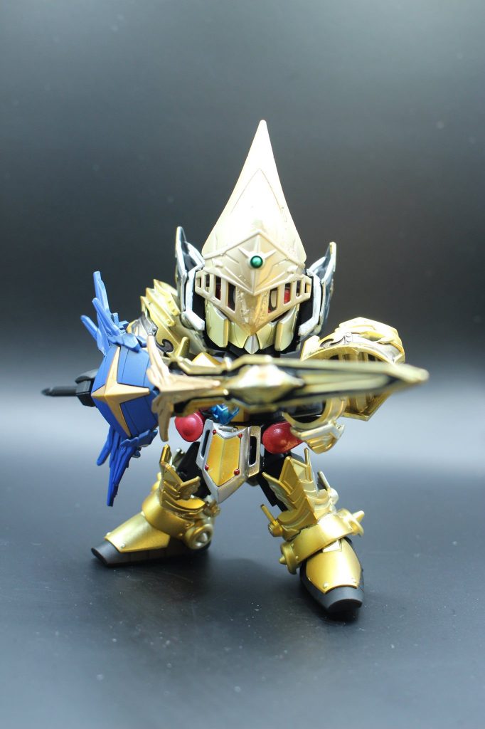 聖剣キングブレイドもちろん、醒剣キングラウザーがモチーフです。アーサーのエクスカリバーに装飾をして「らしさ」をだしています。