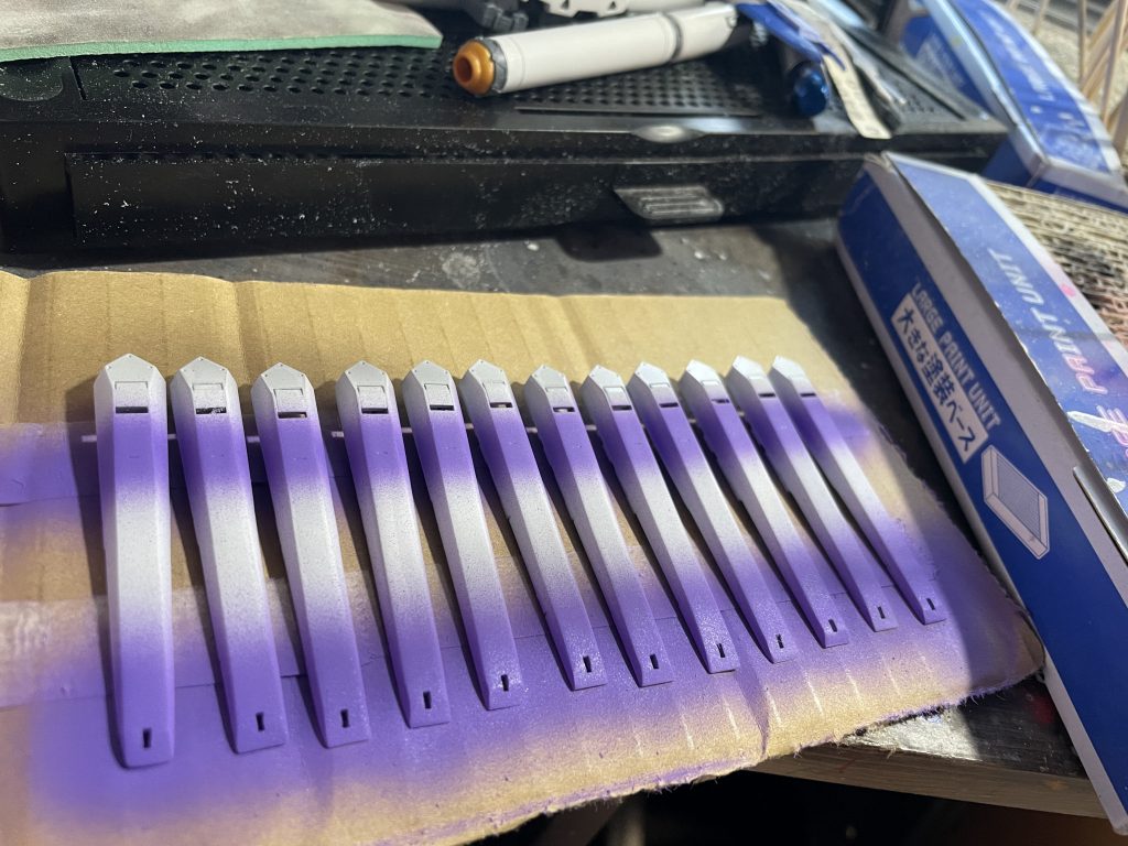 RG Hi-νガンダム–3枚目/制作者：ろく