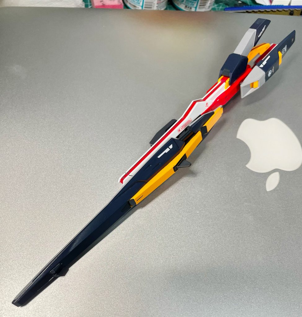 AGE3のシグマシスキャノンとダブルオースカイのHWSを組み合わせています。塗り分け作業が大変でした…