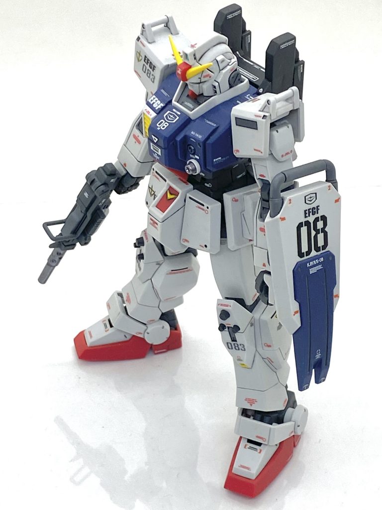 メタリック以外の部分は最後に(クレオス)Mr.カラーGXスーパースムースクリアーを吹き付けております。