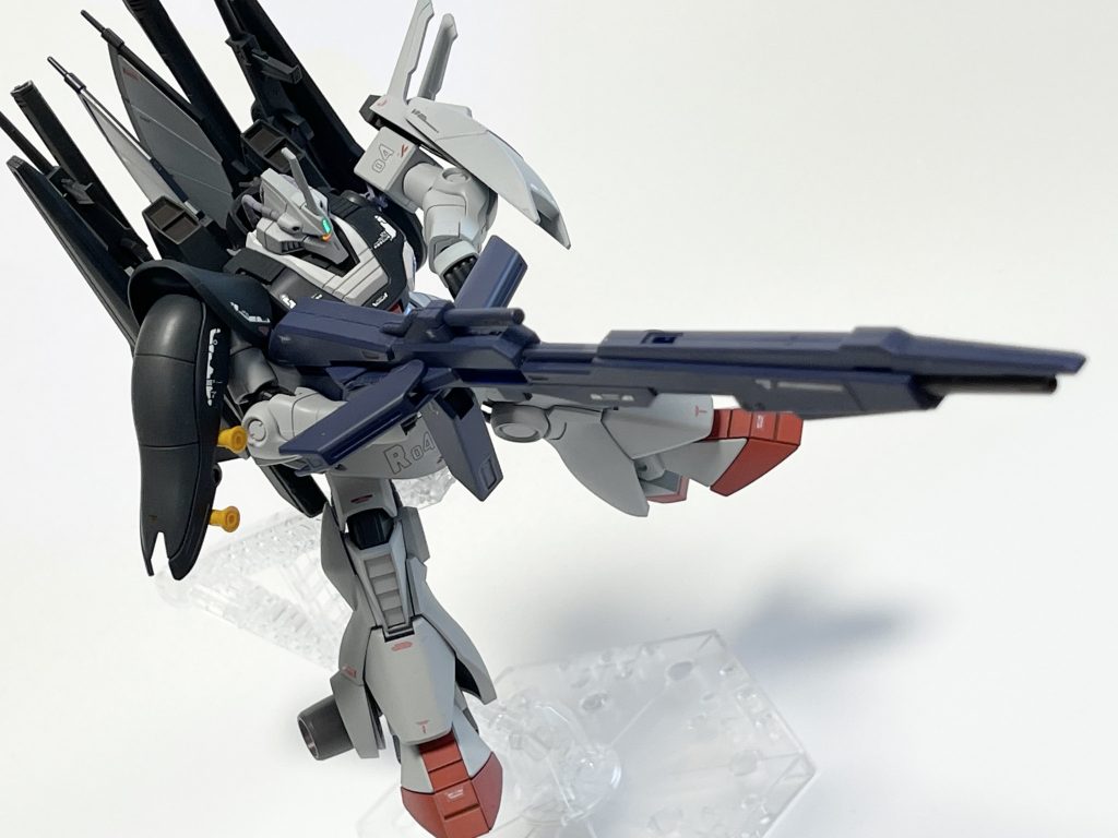 ランチャーは下地のプラが真っ青だし、なんか色のハゲやすそうな構造してるんでハゲてもなるべく目立たないよう、ネイビー系にしました。結果として色に変化が付いて良かったかも。