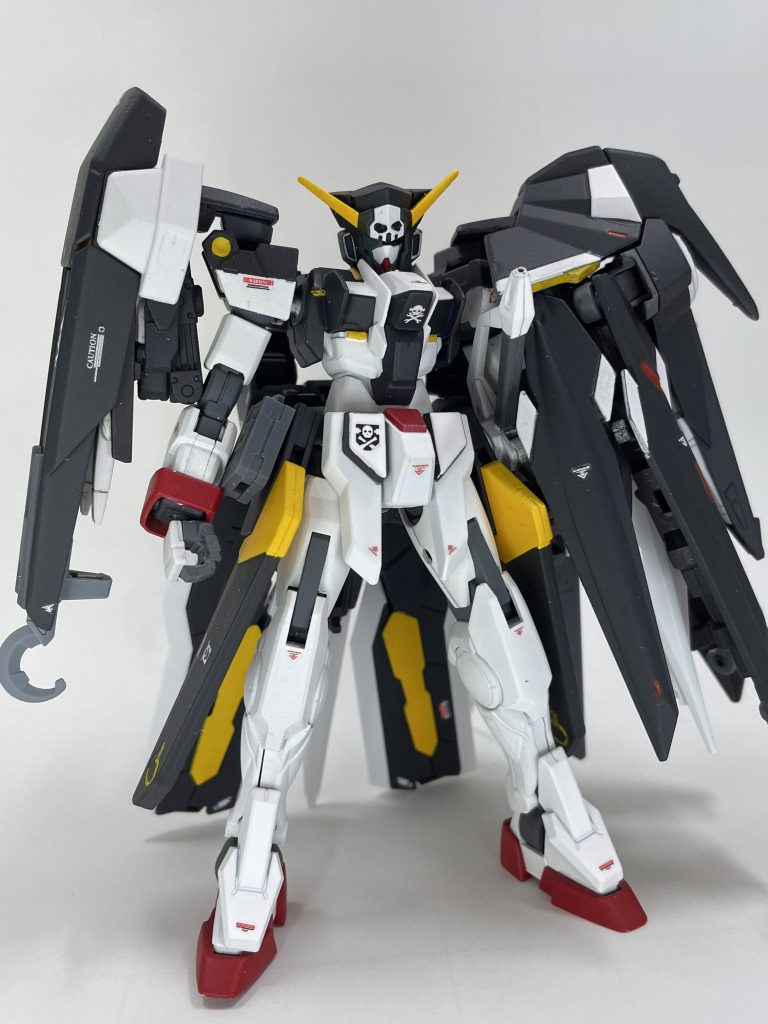 正面。パッと見の装備は少なめに…という感じ。頭部・下腕・腰全体をダークハウンドのものに変更。特に腰の変更でソードの重量にサイドアーマーが引っ張られることがなくなり、色々安定性が増した。