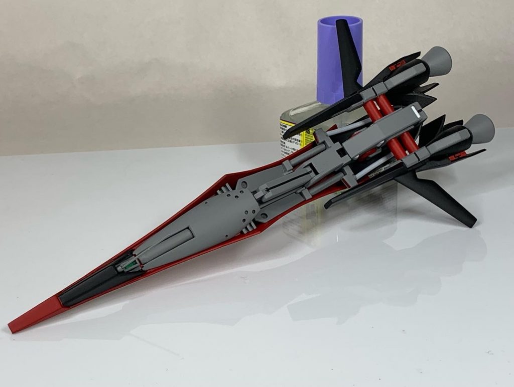 フルスクラッチ製作のロングシールドブースターの造形にもこだわりましたが