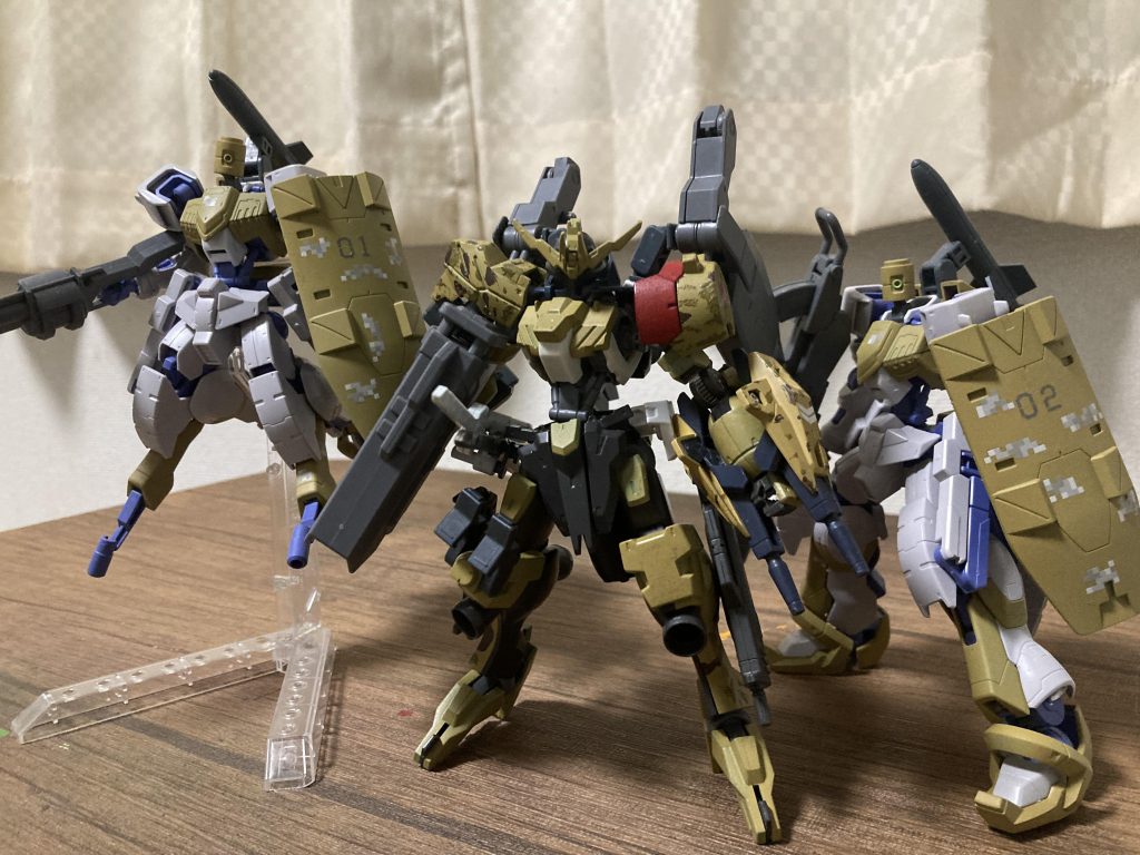 主な戦法はトルーパーモードでの高速戦闘そして、戦場の撹乱、陽動などなど。そして混乱しているところにヴィダールが攻撃するみたいな感じです。