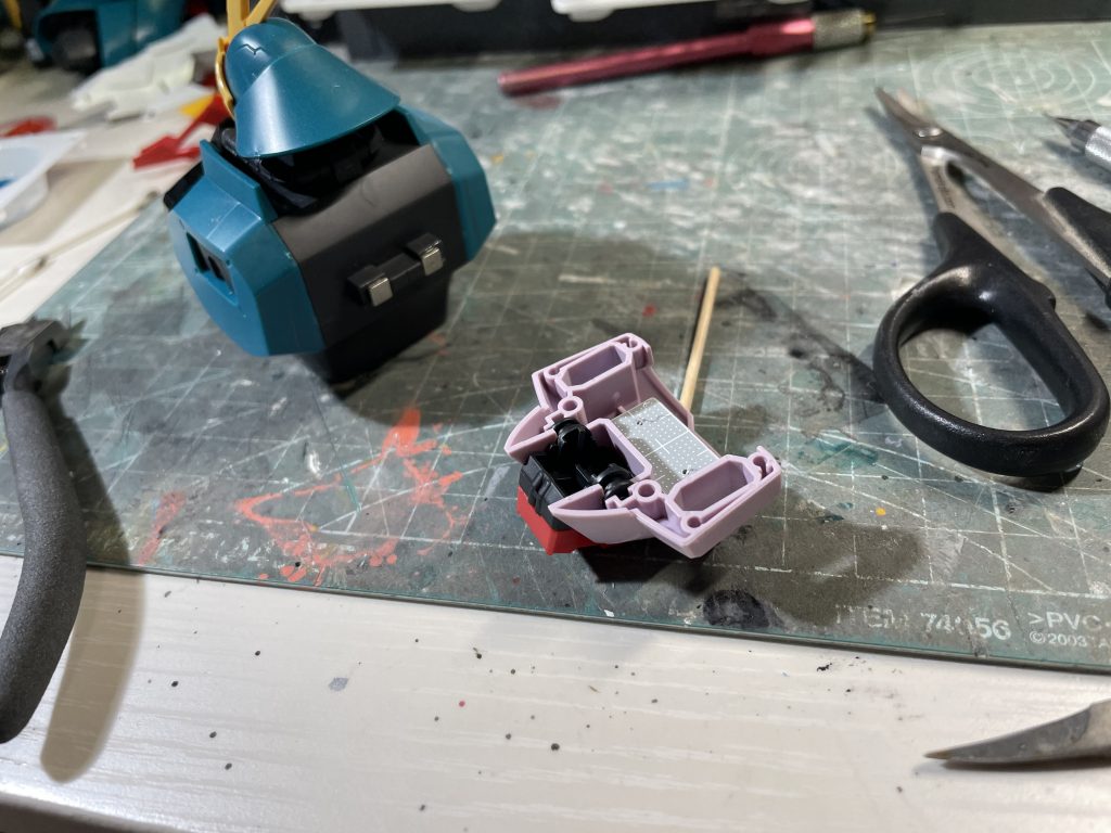 背中の背負いモノはいつものネオジム磁石で