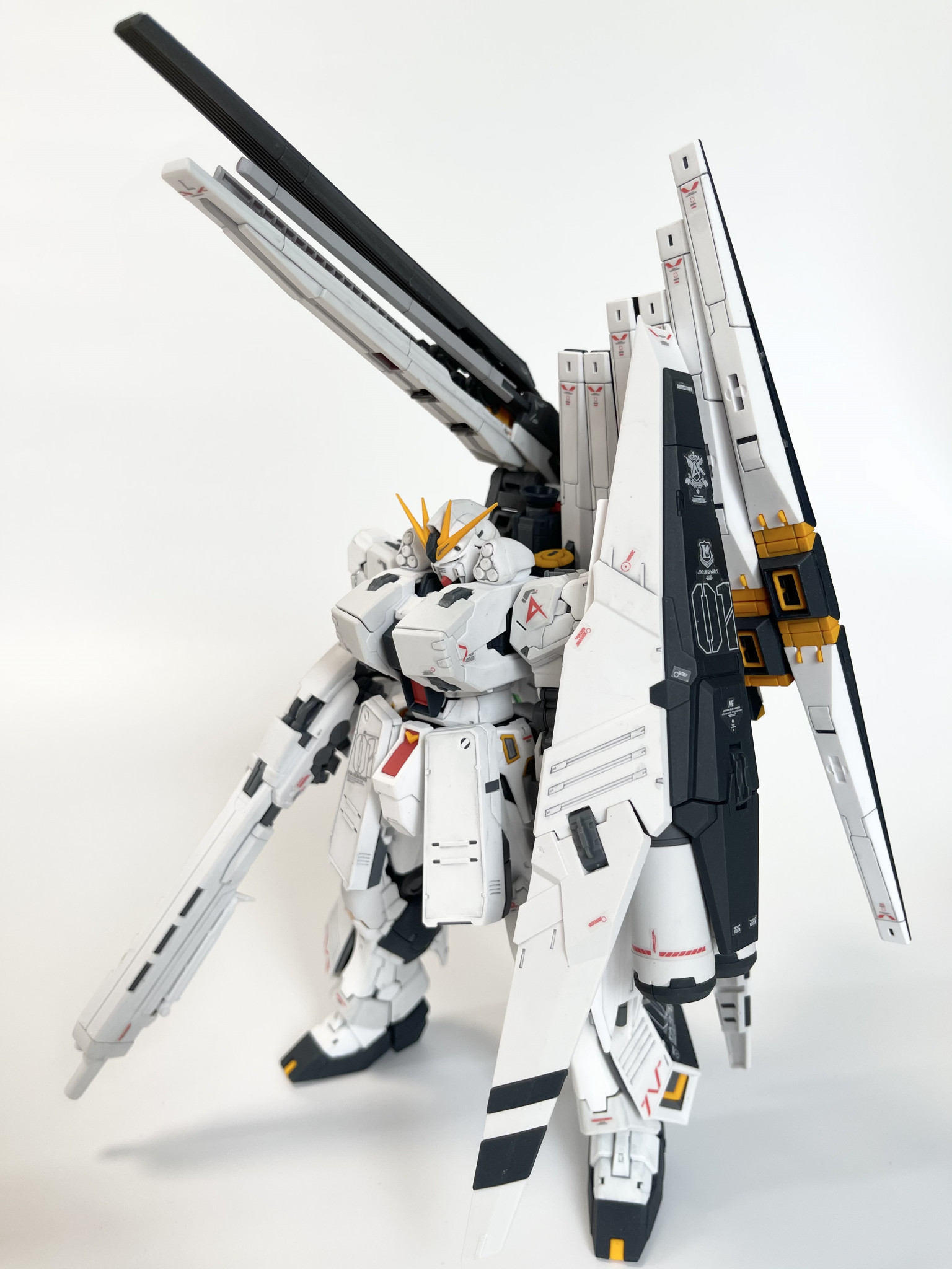 RG νガンダム（福岡限定 ロングレンジフィンファンネル装備）全塗装-