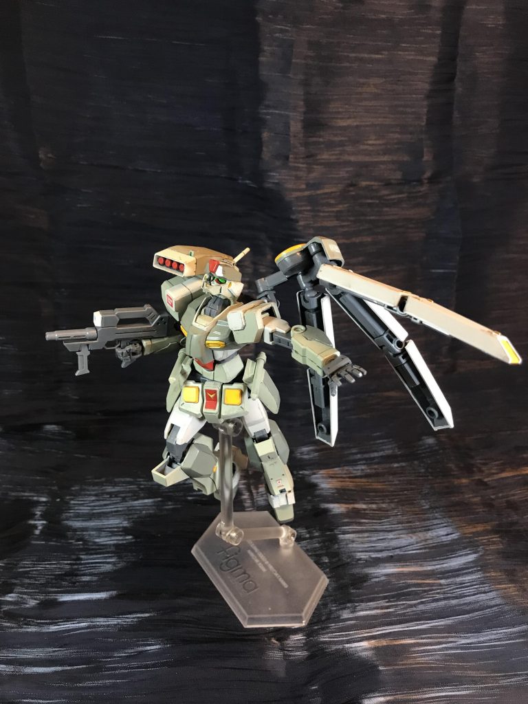 RX-78-2ガンダムの地上戦における脚力と推進器を用いた高度迎撃性能が実証され、連邦軍はこの性能に特化し強化した、脚力による走破、高速走行。脚力と推進器を併用した高高度迎撃能力を持ったMSの開発に着手した。