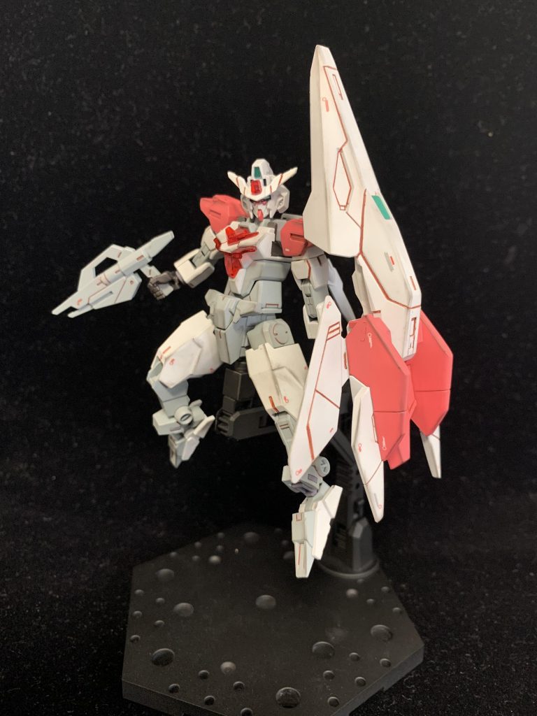 コアガンダムIIです。小さいのによく動く良いキットだと思います。