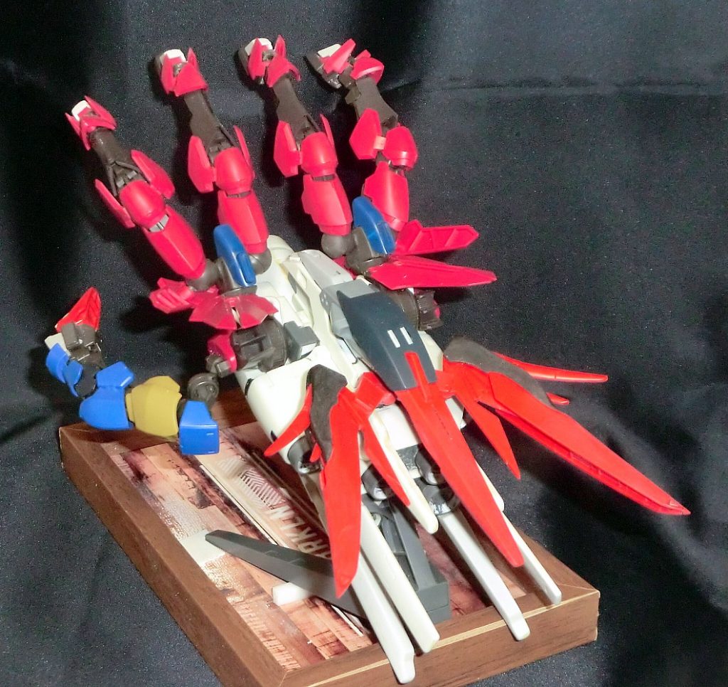 グリムゲルデ、ヘルムヴィーゲリンカー、デスティニー、デンドロビウム、他ジャンクパーツ少々で製作