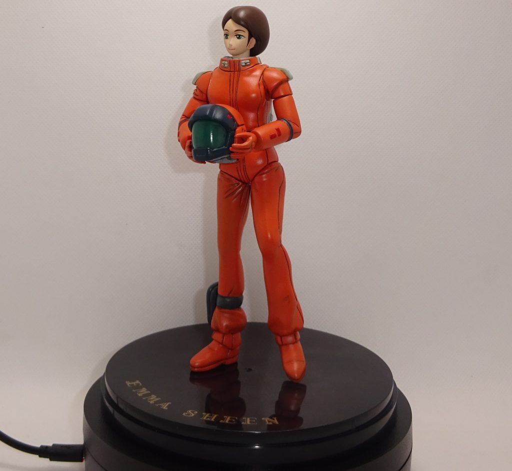 使用素材 真鍮棒 プラ板 塩ビ板 スーパースカルピー スカルプトクレイ エポパテ(タミヤ速乾タイプ タミヤ高密度タイプ セメダイン木部用)アルテコパテ 瞬間接着カラーパテ 二液レジン いろいろ使いましたね 塗装はグンゼのラッカー(Mrカラー)メイン 使いかけの余ってた色とかを あり合わせで塗装したので少々赤味が強すぎた気がしますが、概ね想定通りに塗れました 回転台を購入 これは軍隊のやることではありません!
