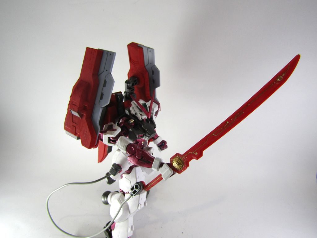 アスタロトオリジンの腕が使えなかったので、パワーケーブルを接続し、γナノラミネートソードモードに。なんでも斬ります。