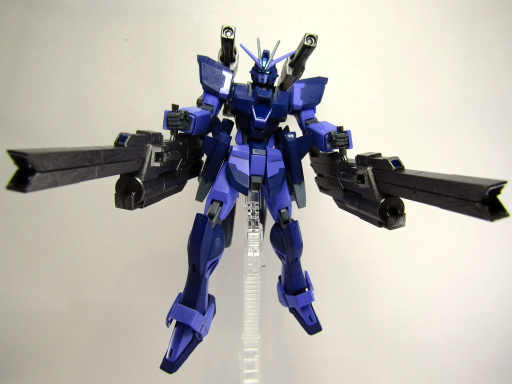 敵をハチの巣にします。