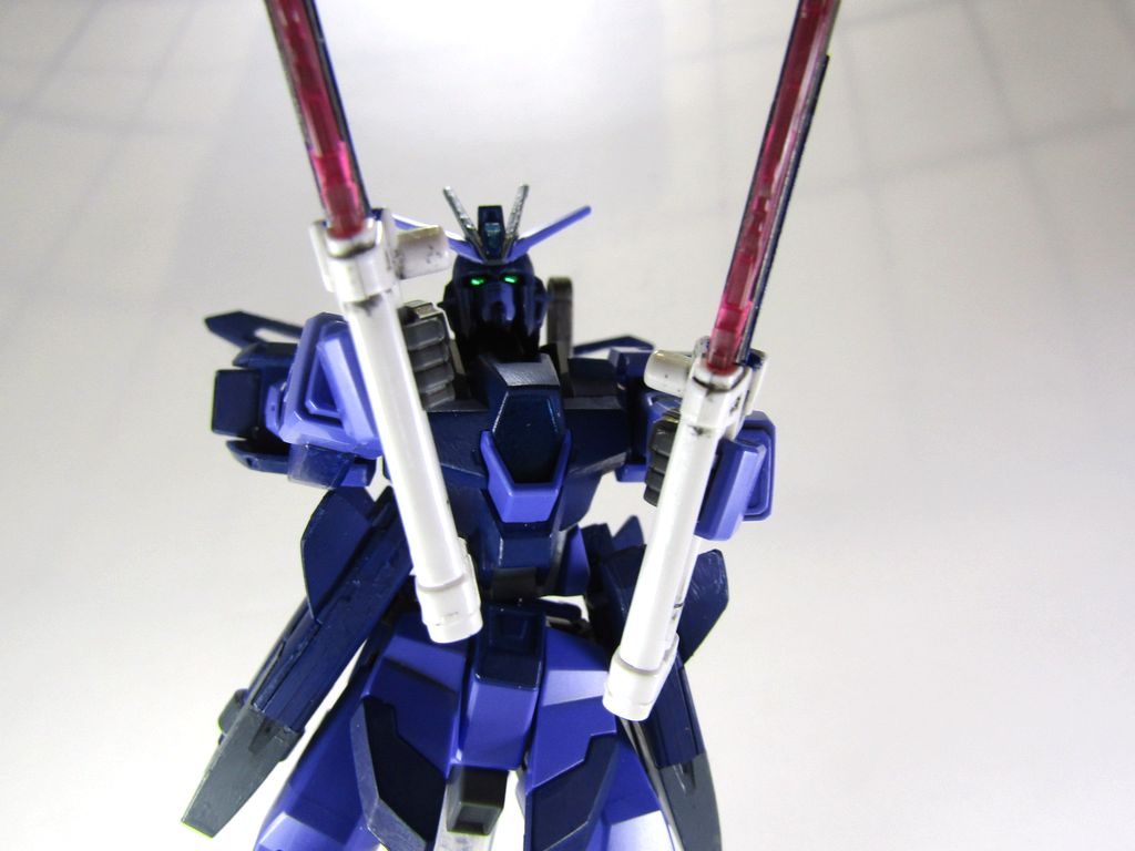 テロリストから見た恐怖の映像風。少しも救助活動しそうにないですね。