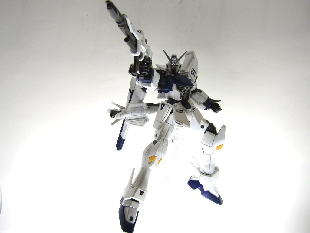 ビームライフルで狙い撃つ。