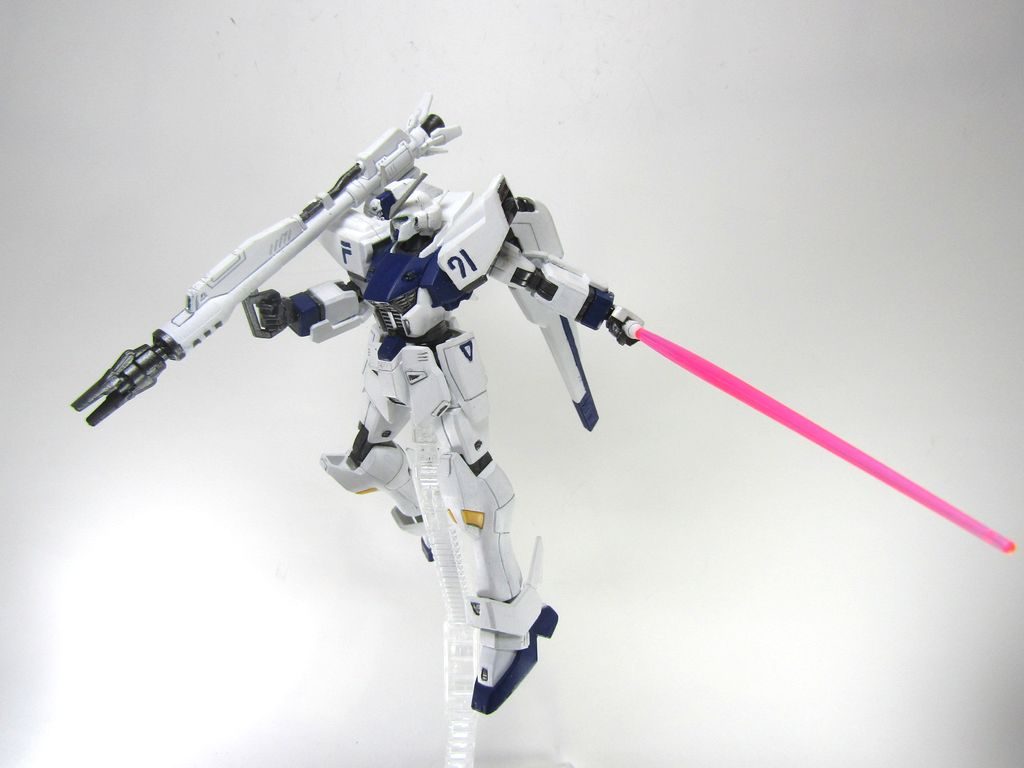 ビームランチャーとサーベル