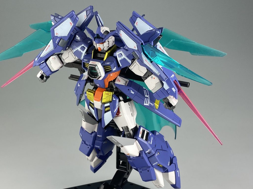 色分けがなかなか大変でしたが、まぁ及第点ということで。しかし、クリアパーツも多くて良いですね。